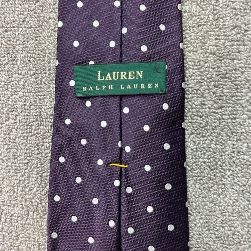 Lauren Ralph Lauren Mens Purple Polka Dot Silk Necktie Hand Finished USA Made
